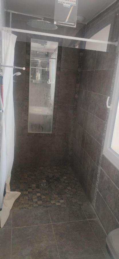 Logement Entier A 15 Mn D'Avignon, 10Mn D'Orange Deux Chambres Roquemaure  Esterno foto